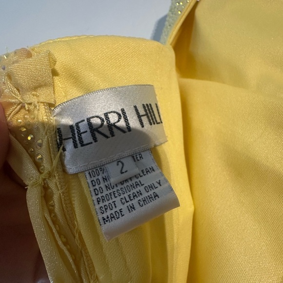 Sherri Hill Sparkling Sunshine Gown - Picture 6 of 9